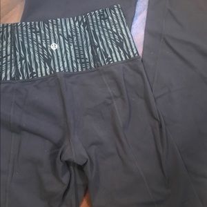 Lululemon Groove Pant Bootcut Yoga Pants, size 4!